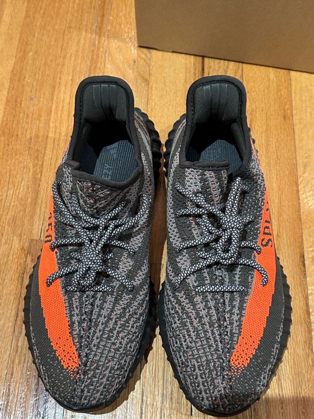 Yeezy Carbel Boost 350 V2 sz 11 Gently Worn - Picture 4 of 10